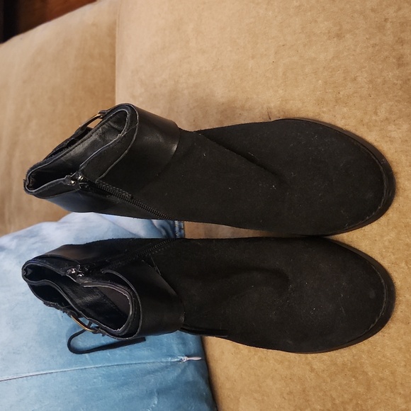 Kensie Mabella Black Ankle Booties Leather Fringe boots size 9 Suede Look Chunky - Picture 2 of 7